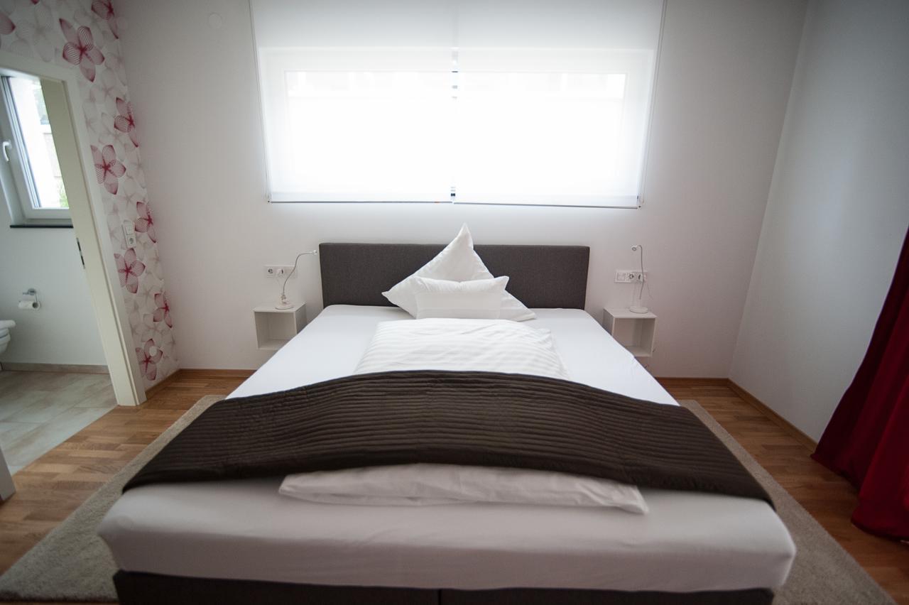 Hotel Apartment Am Arbach Eningen unter Achalm Ruang foto